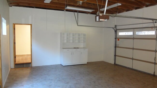 Building Photo - 18000 S Mountain Rd