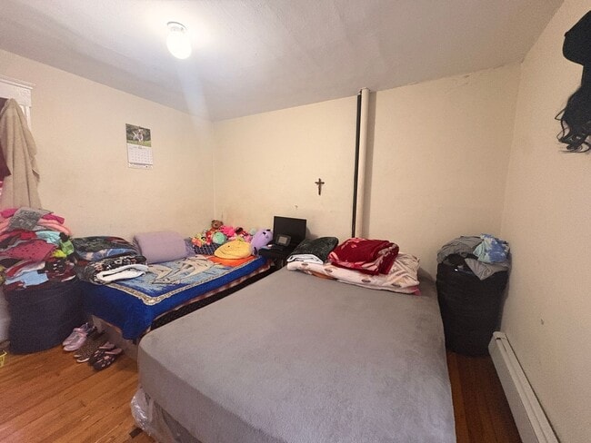Building Photo - 2 Bedroom House in Asbury Park!