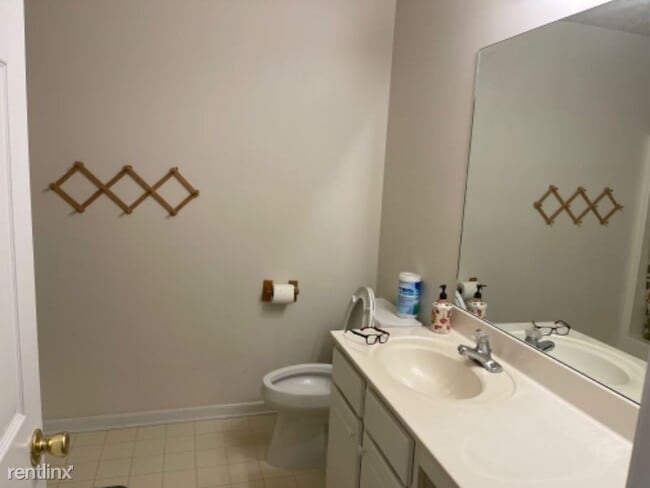 Building Photo - 4 br, 2 bath House - 482 John Stewart Pl
