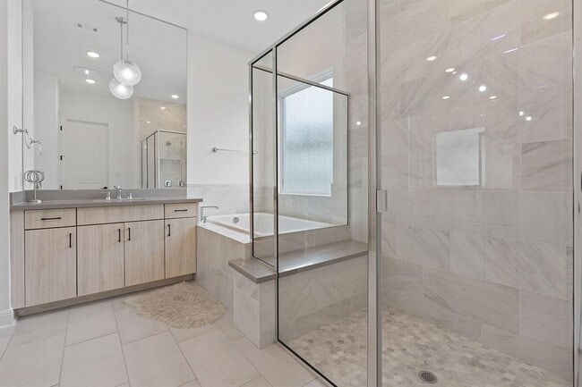 Building Photo - 309 Pear Tree Ln