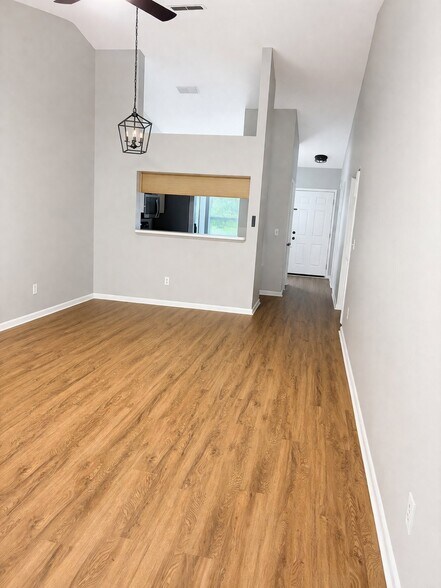 Building Photo - 45192 S Mickler St