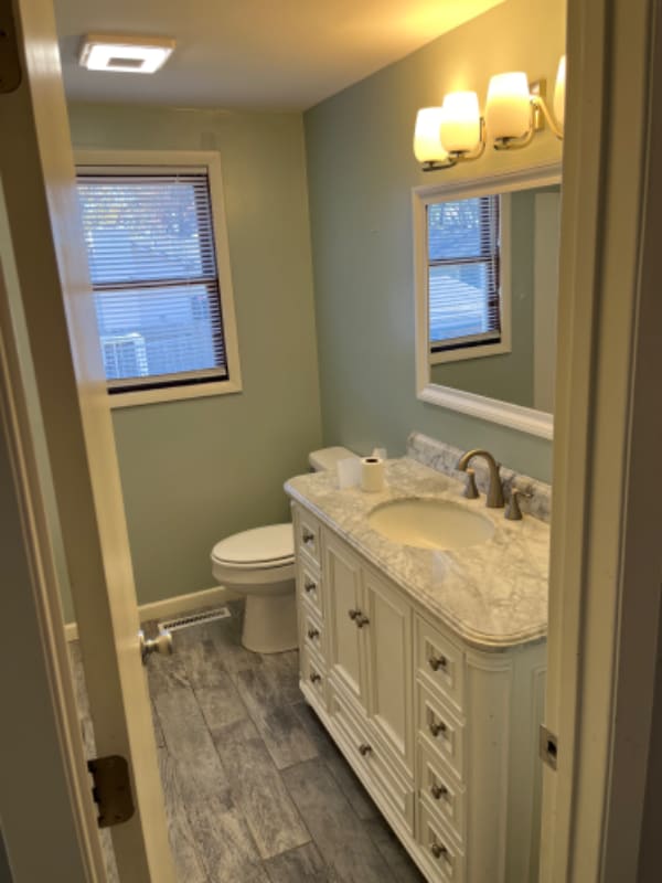 Building Photo - 609 Edgewood Dr