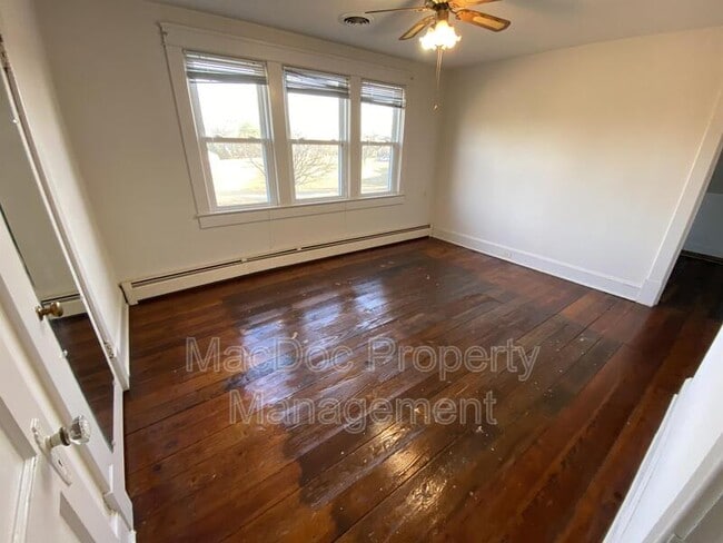 Building Photo - 885 Truslow Rd