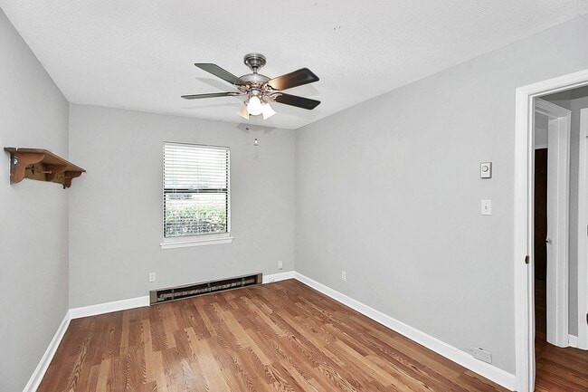 Building Photo - 8428 Clear Meadow Ln