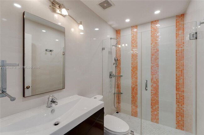 Building Photo - 7044 NW 115th Ct