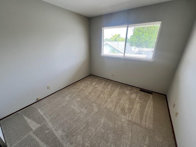 Building Photo - 111 Escobar Ct