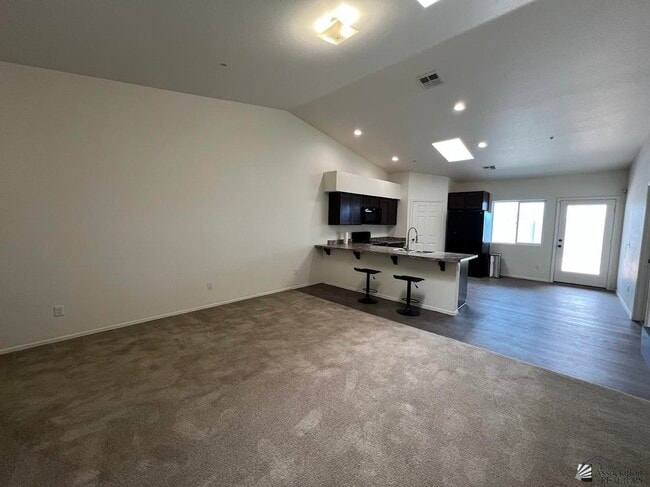 Building Photo - 3743 S Desert Sky Dr
