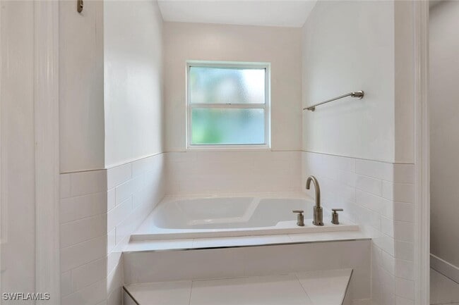 Building Photo - 21791 Brixham Run Loop