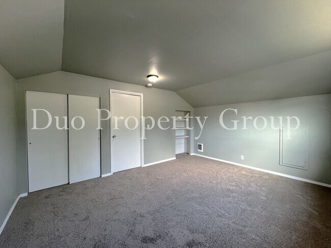 Building Photo - 2035 Harvard Dr