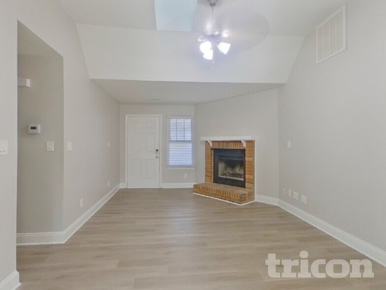 Building Photo - 6120 Coltswood Ct