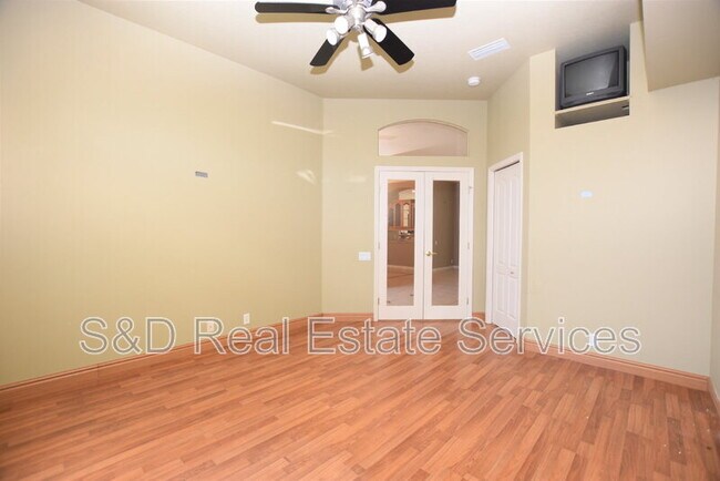 Building Photo - 2218 Longleaf Cir