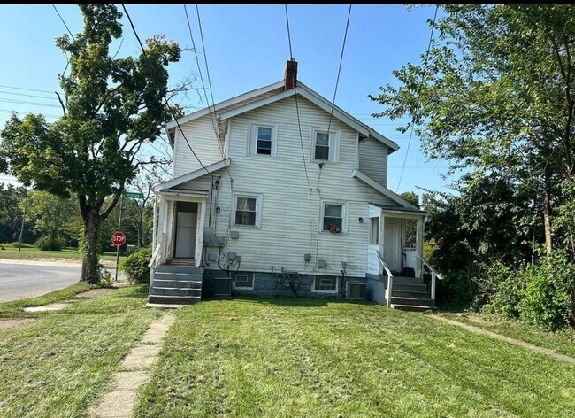 Building Photo - 1642 E Hudson St