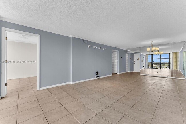 Building Photo - 800 Parkview Dr