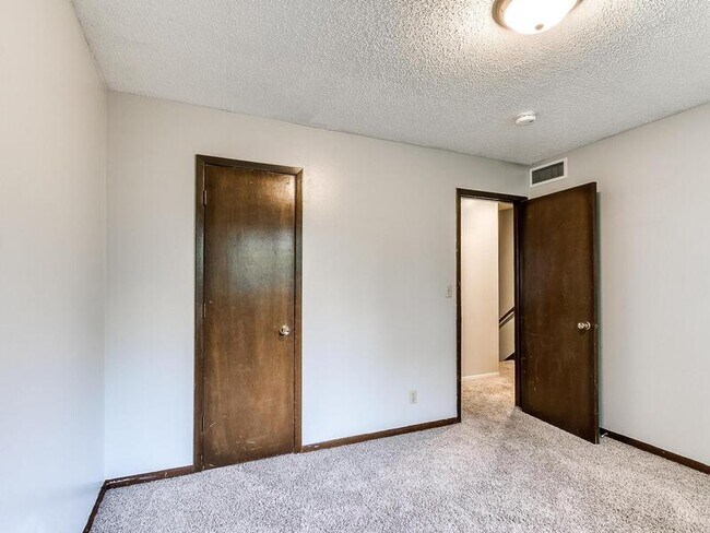 Building Photo - 201-203 Wellons Dr