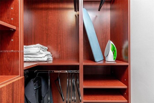 Building Photo - 41 SE 5th St