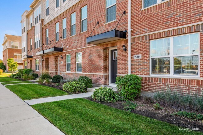 Building Photo - 2906 Reflection Dr