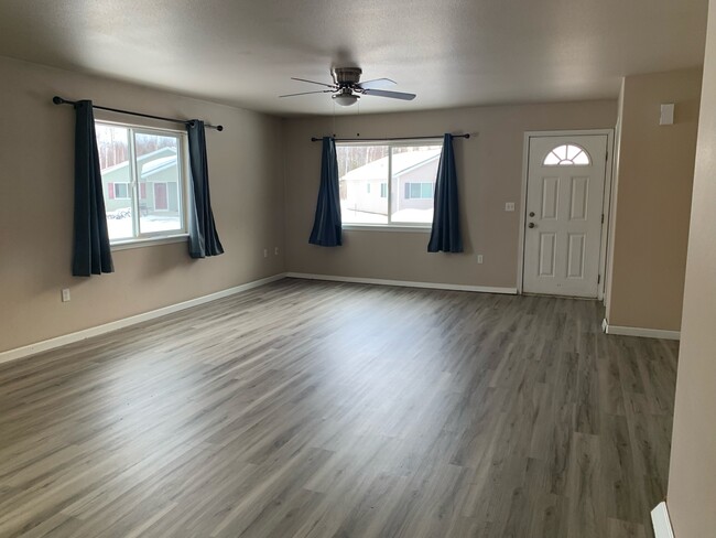 Building Photo - 2341 W Eagles Nest Cir