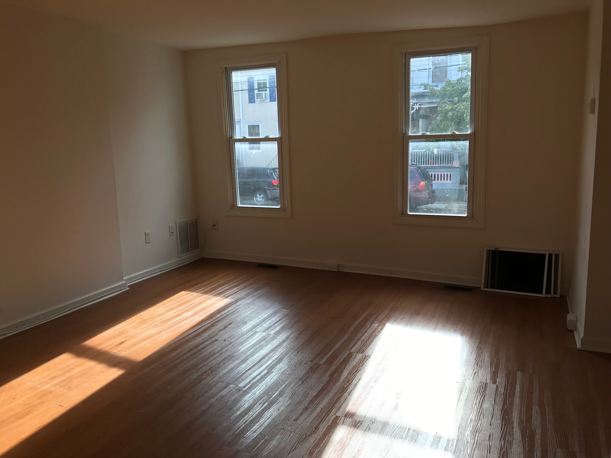 Building Photo - 15 West Burlington Street