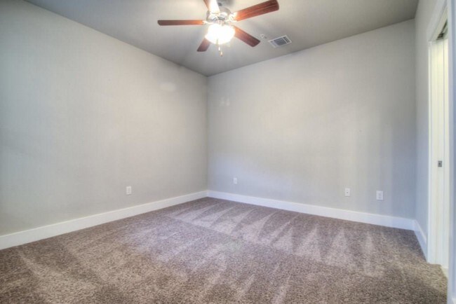 Building Photo - 7411 Pantherpaw St