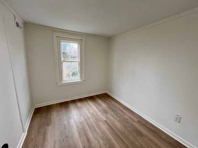 Building Photo - 500 Ridge St