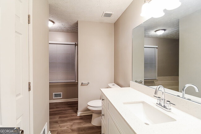Building Photo - 3079 Fox Chase Ct