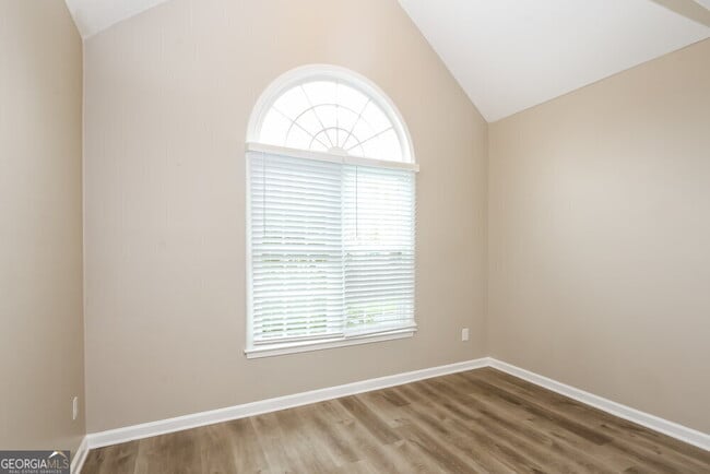 Building Photo - 10550 Windsor Park Dr