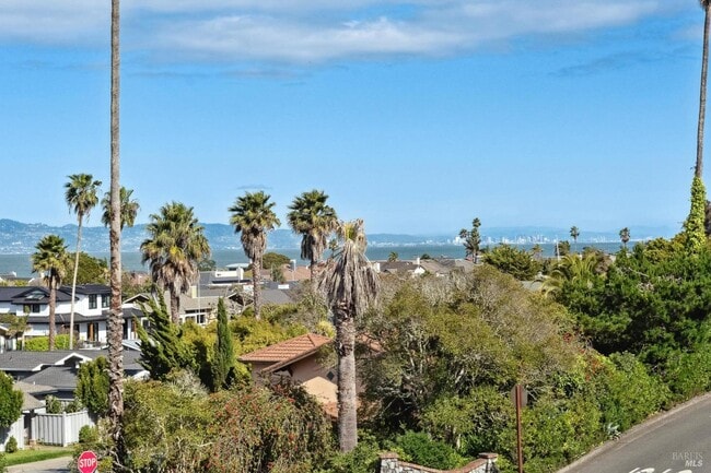 Building Photo - 31 Antilles Way