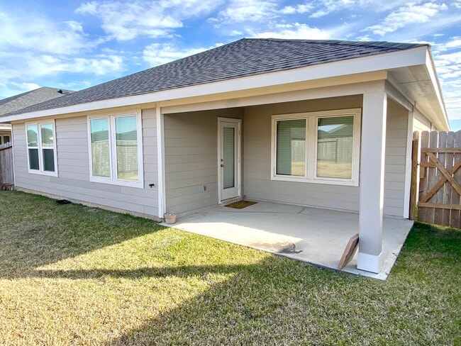 Building Photo - 31710 Carlisle Cv Ct