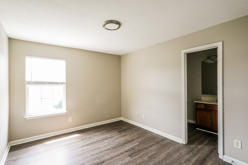 Building Photo - 8033 Logan Dr