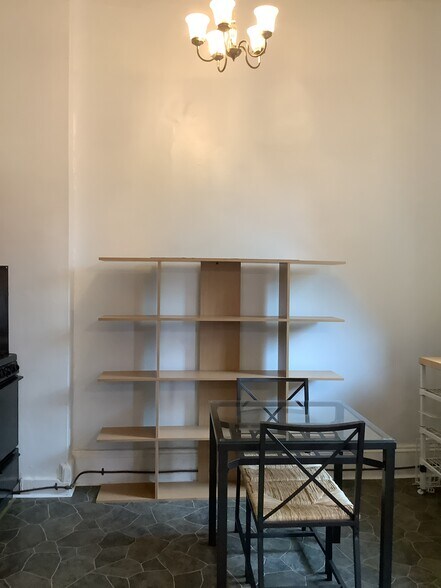 Eat in kitchen - 943 M St NW