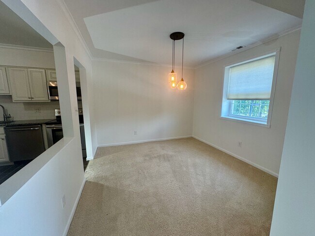 Building Photo - 119 Castletown Rd