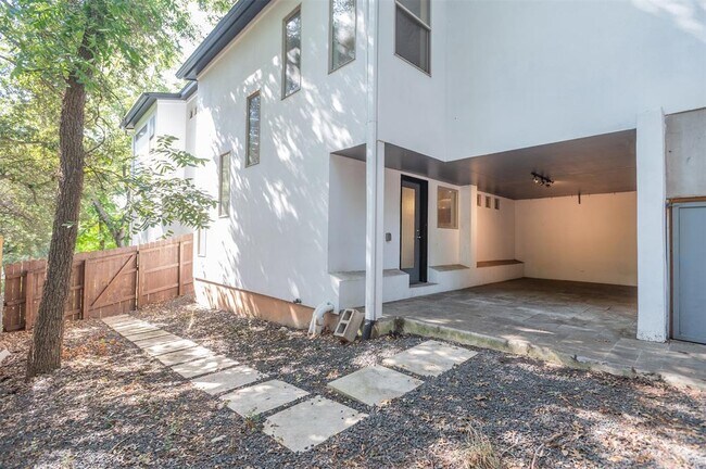 Building Photo - 1514 Betty Jo Dr