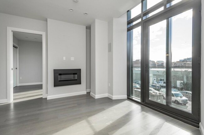 Building Photo - 140 Shawmut Ave