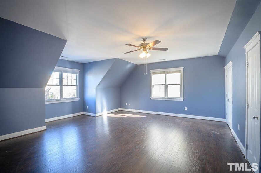 Building Photo - 202 Frontgate Dr