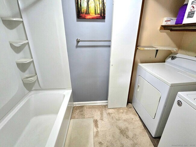 Building Photo - 24 Acorn St