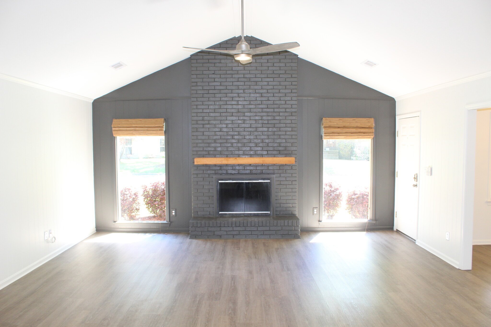 Spacious Living Room 1 - 900 Heritage Dr