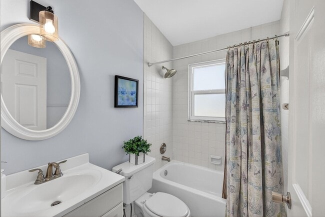 Building Photo - 6223 Kendrick St