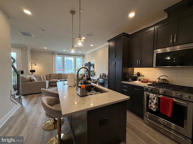 Building Photo - 3100 Schirra Ln