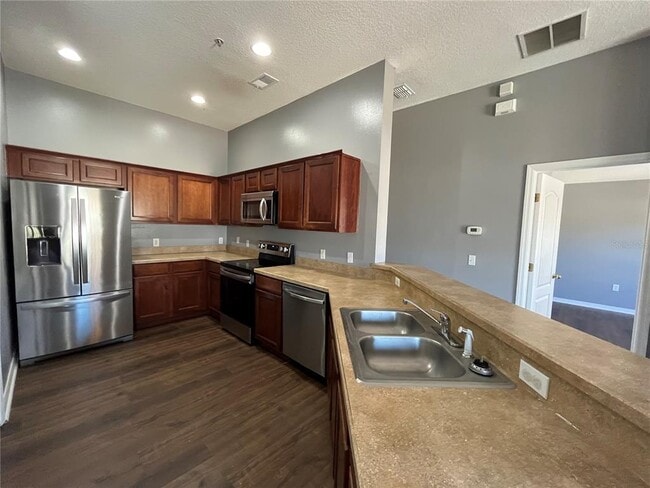 Building Photo - 7125 Red Lantern Dr