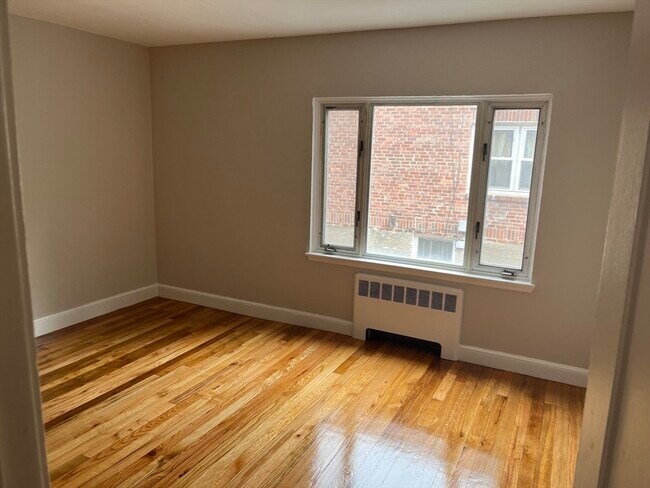 Building Photo - 744 Boylston St