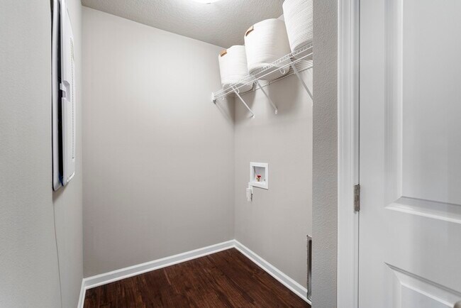 Building Photo - 2228 Hazeltine Pl