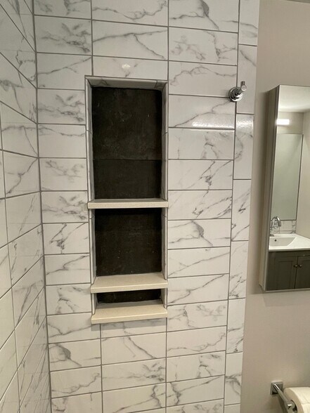 Shower shelf detail - 1260 21st St NW