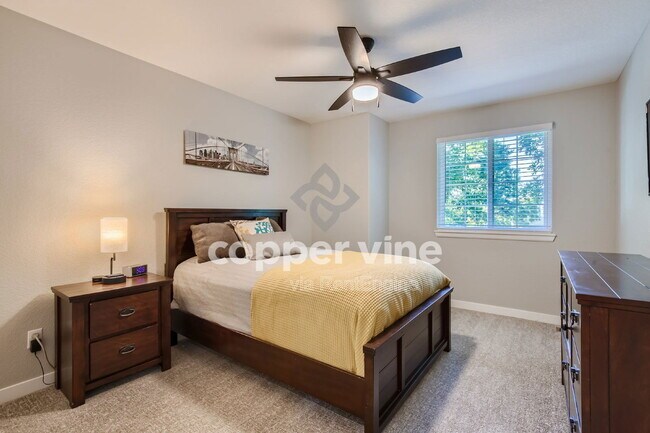 Building Photo - 13336 Franklin St