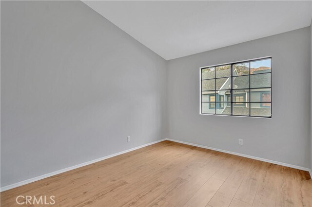 Building Photo - 290 Spruce Ct