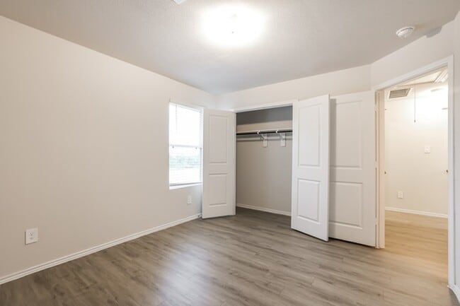 Building Photo - 2650 Bouvardia Wy