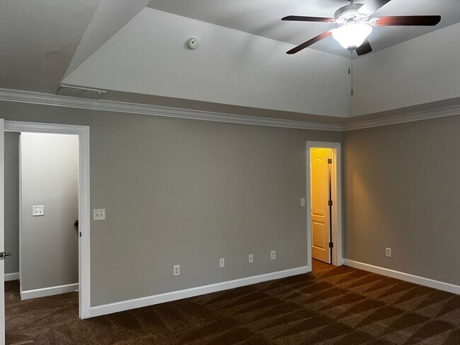 Building Photo - AVAILABLE NOW IN BRIGHTON WOODS!