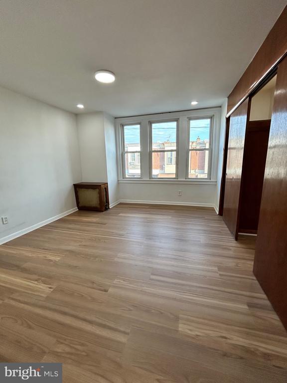 Building Photo - 5828 N American St