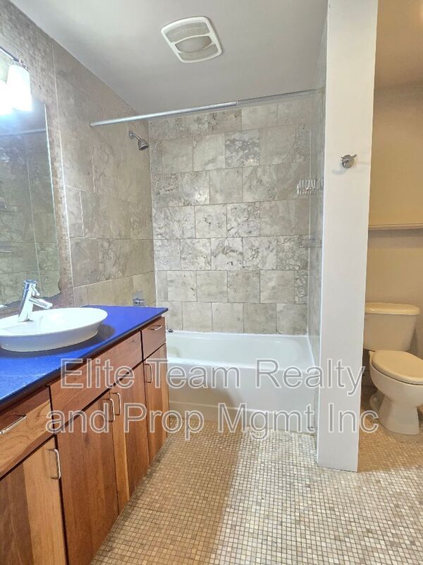 Building Photo - 3722 Park Rd