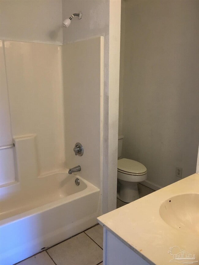 Building Photo - 8 Baggett Ct