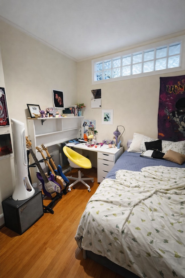 Building Photo - 52 Fenway